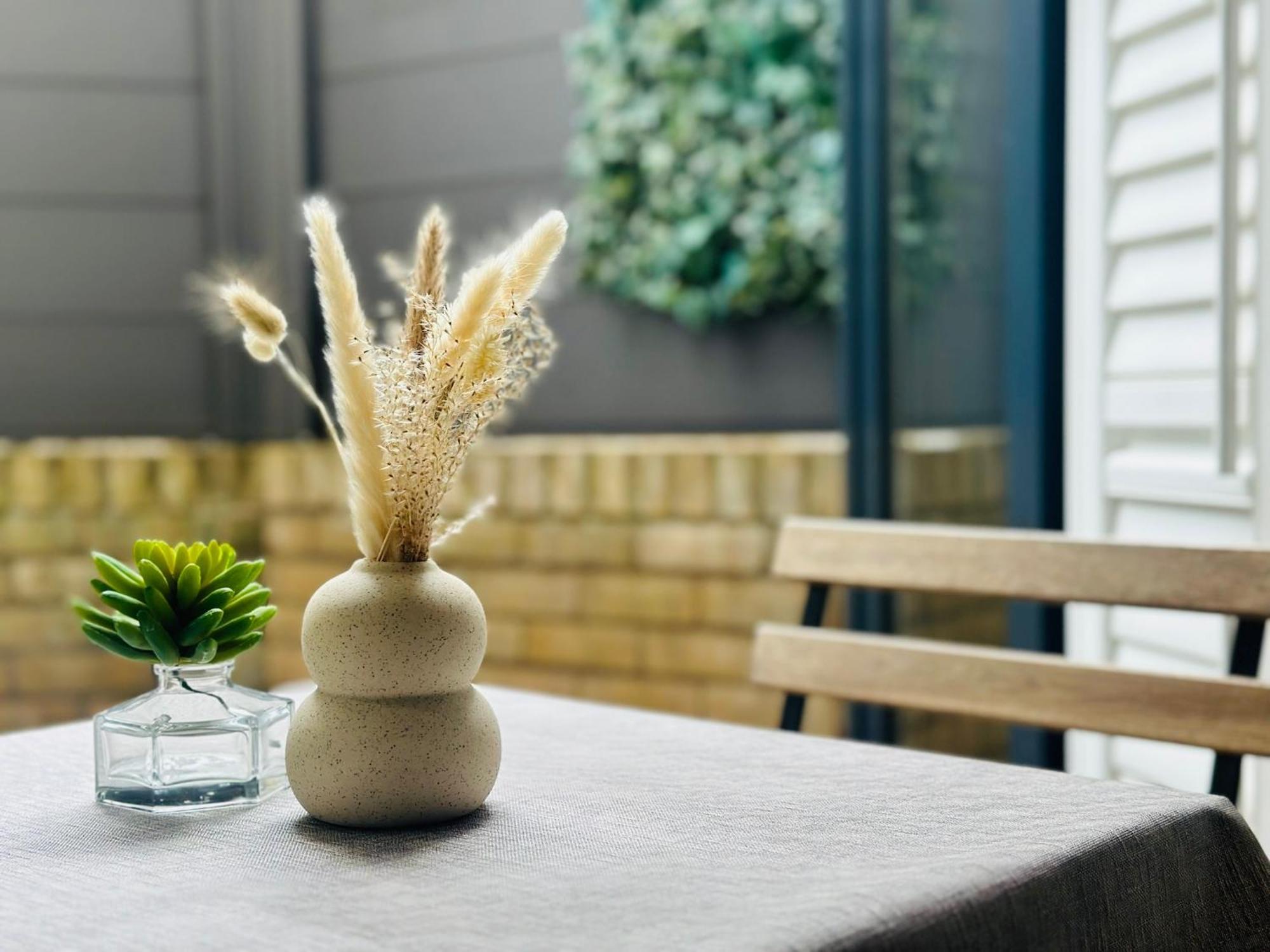 Stylish, Modern Apartment In Central London Eksteriør bilde